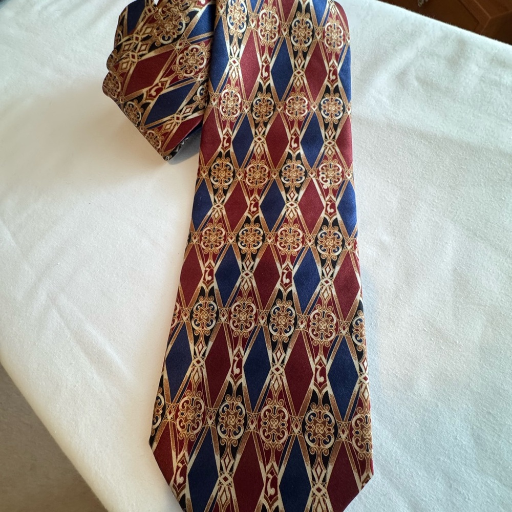 Vintage Bill Blass Burgundy, Navy & Gold Geometric Silk Tie. L58” W 3.5”